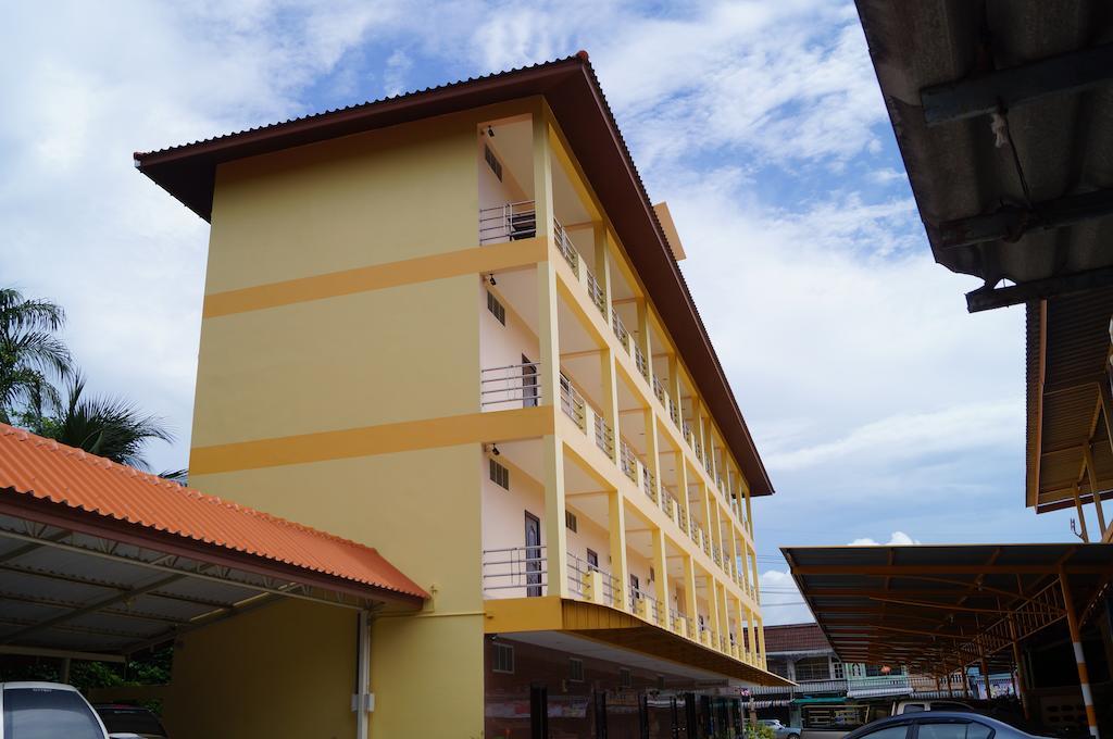 Jirasin Hotel & Apartment Ranong Exteriör bild