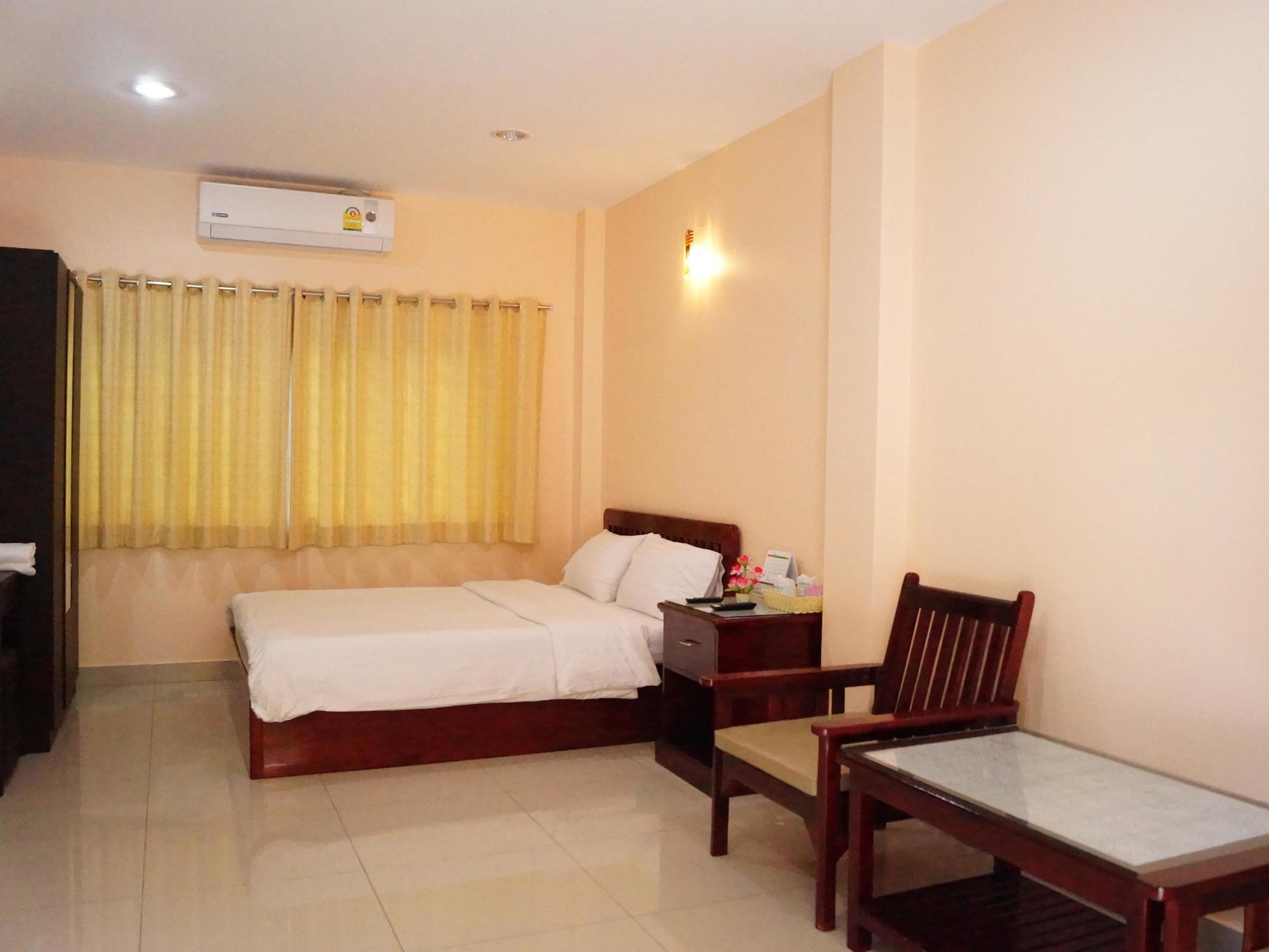 Jirasin Hotel & Apartment Ranong Exteriör bild