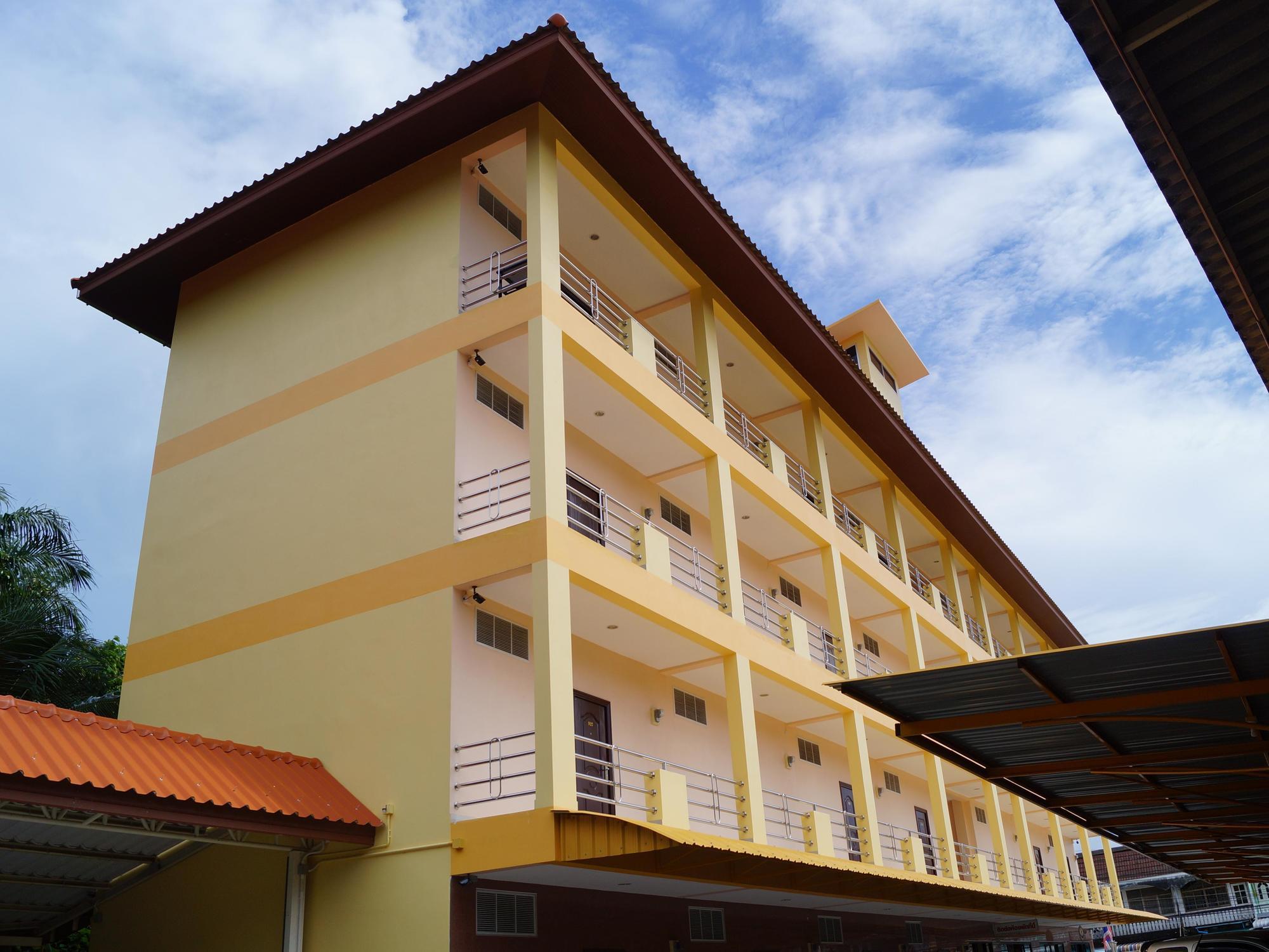 Jirasin Hotel & Apartment Ranong Exteriör bild