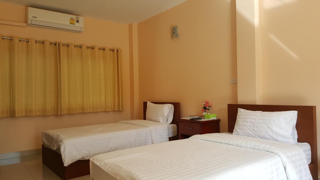 Jirasin Hotel & Apartment Ranong Exteriör bild