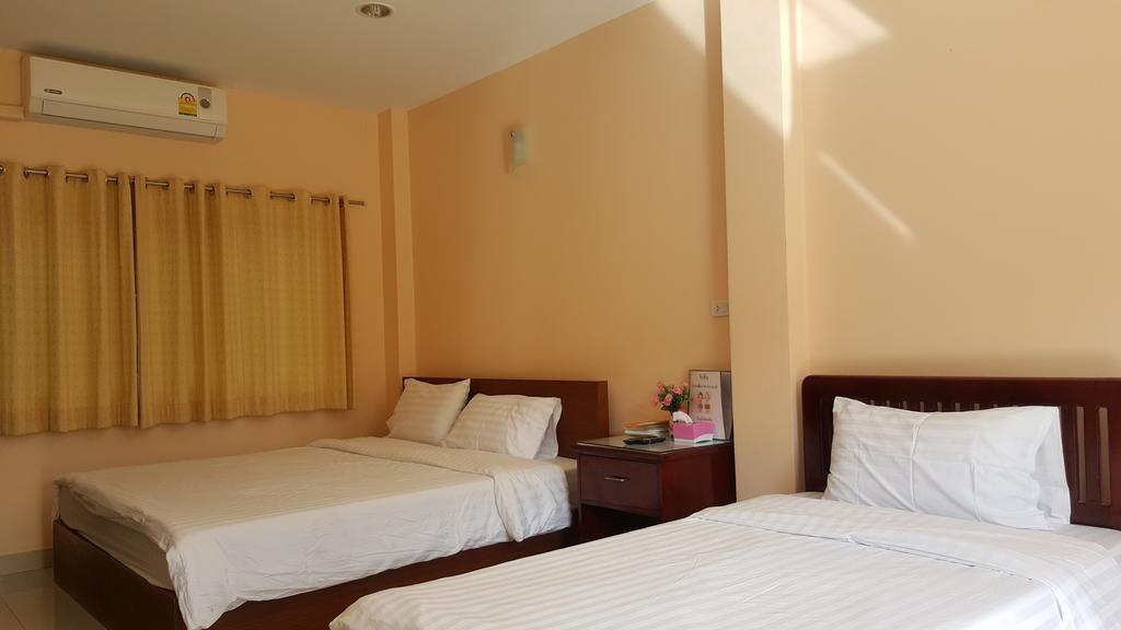 Jirasin Hotel & Apartment Ranong Exteriör bild