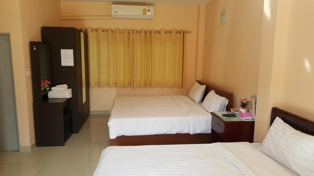 Jirasin Hotel & Apartment Ranong Exteriör bild