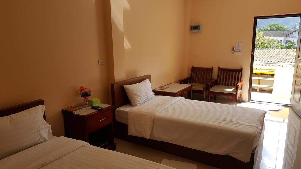 Jirasin Hotel & Apartment Ranong Exteriör bild