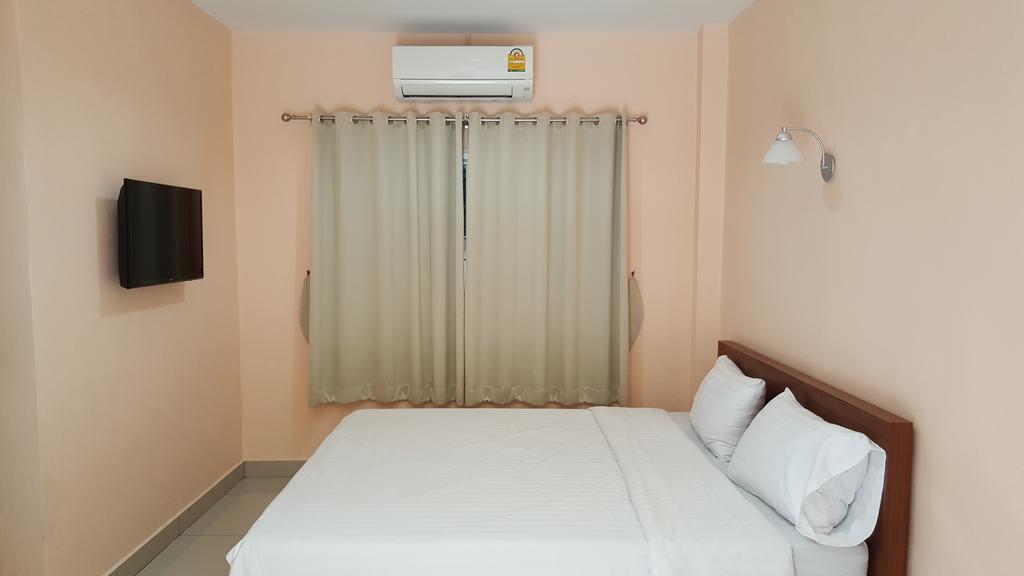 Jirasin Hotel & Apartment Ranong Exteriör bild