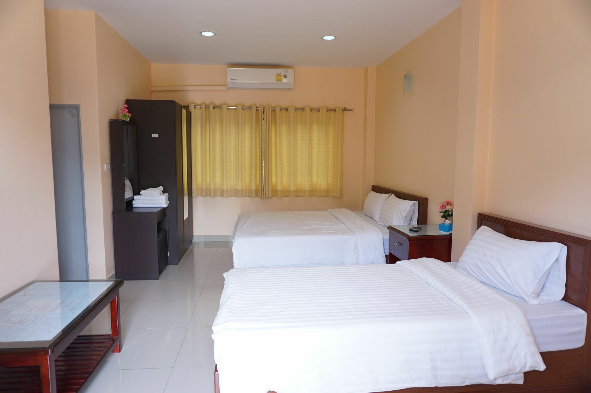 Jirasin Hotel & Apartment Ranong Exteriör bild