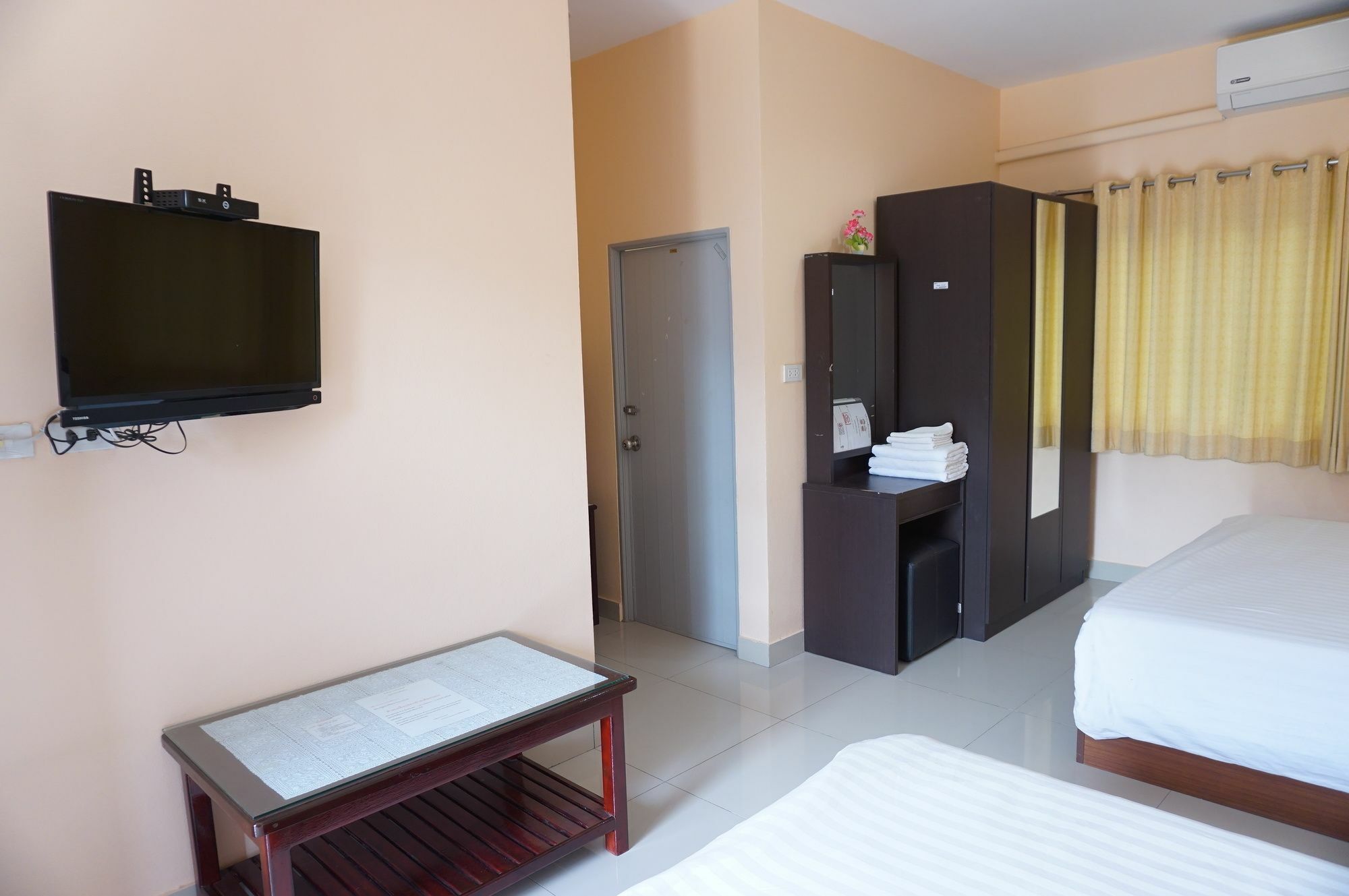 Jirasin Hotel & Apartment Ranong Exteriör bild