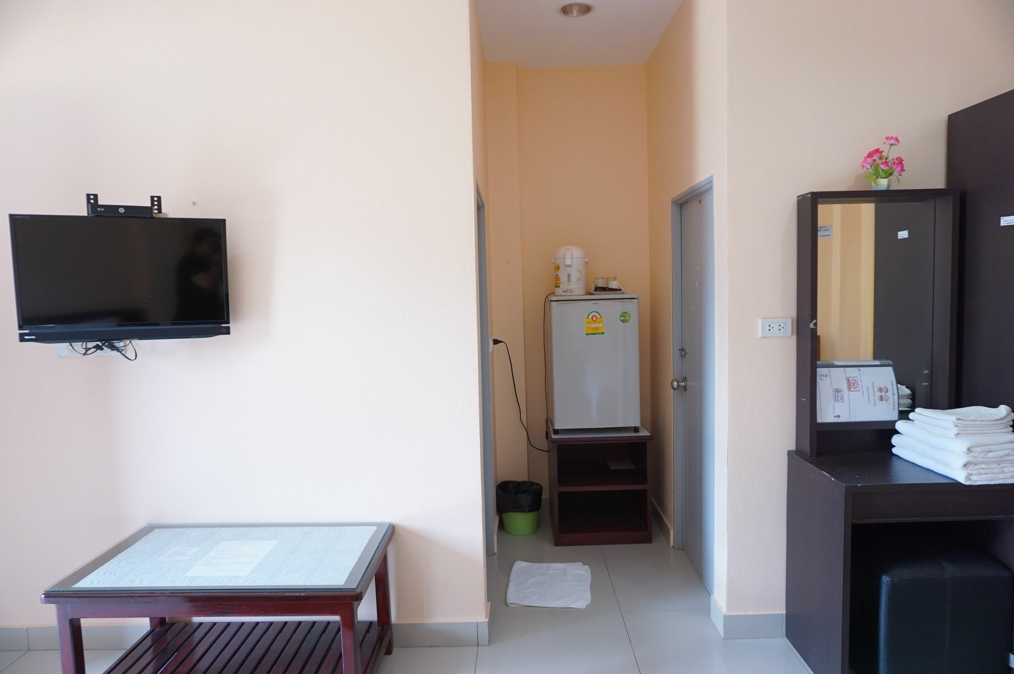 Jirasin Hotel & Apartment Ranong Exteriör bild