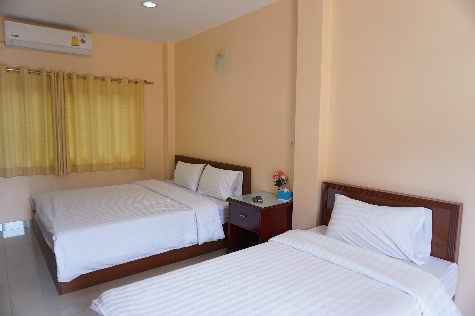 Jirasin Hotel & Apartment Ranong Exteriör bild