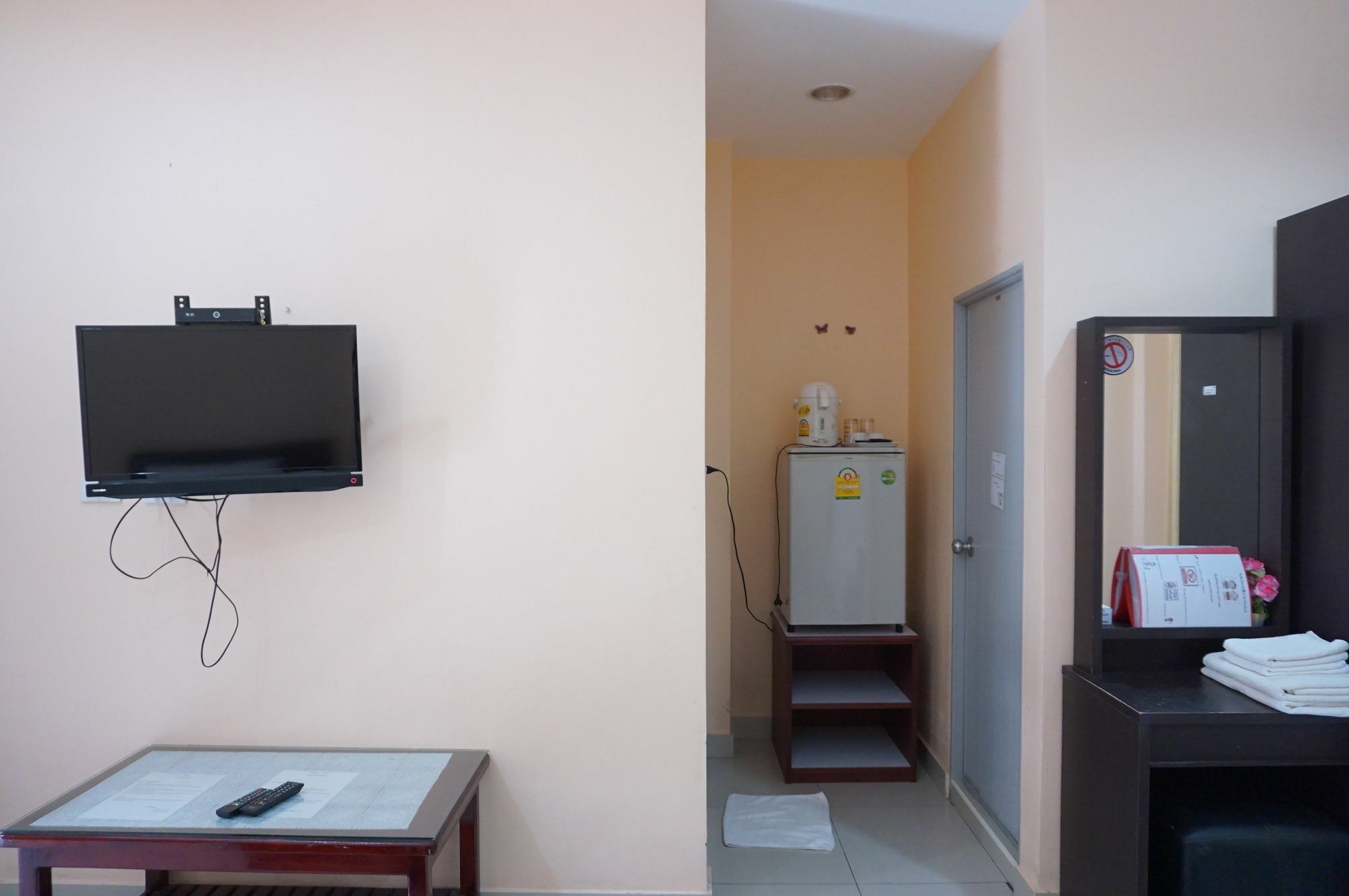 Jirasin Hotel & Apartment Ranong Exteriör bild